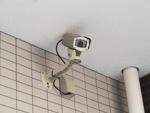 集合住宅の治安向上にも役立つ防犯カメラ